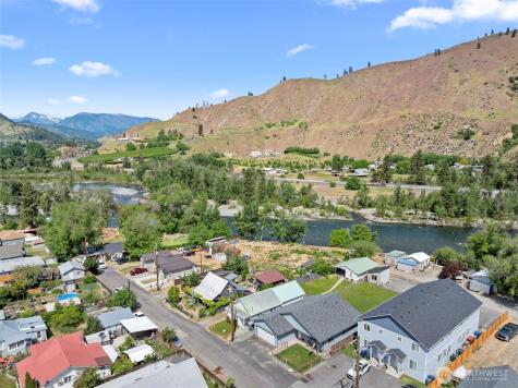 200 W Pleasant Avenue Cashmere WA 98815