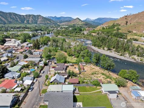 200 W Pleasant Avenue Cashmere WA 98815