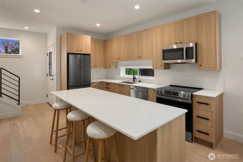503 S Henderson Street Seattle WA 98108