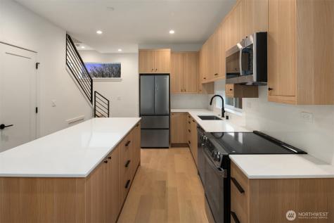 503 S Henderson Street Seattle WA 98108