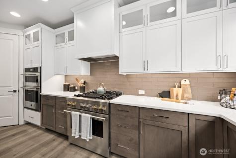 19512 81st Place NE Kenmore WA 98028