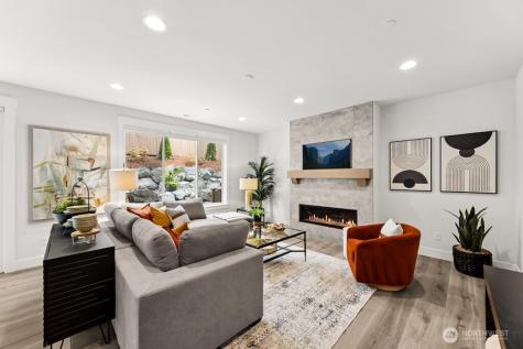 19512 81st Place NE Kenmore WA 98028