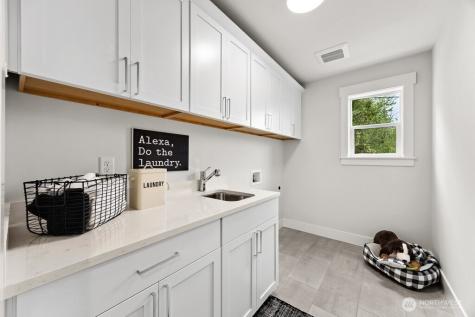 19512 81st Place NE Kenmore WA 98028