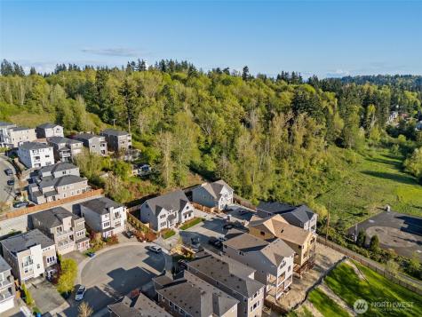 19512 81st Place NE Kenmore WA 98028