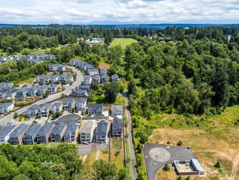 19512 81st Place NE Kenmore WA 98028