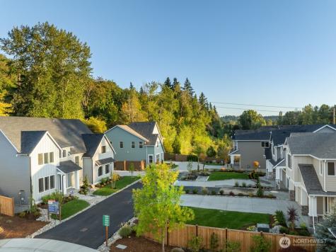 19512 81st Place NE Kenmore WA 98028