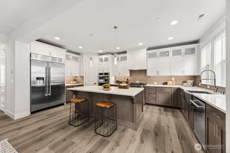 19512 81st Place NE Kenmore WA 98028