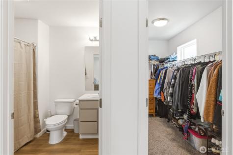 1259 Theo Way Rock Island WA 98850
