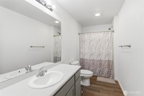 1259 Theo Way Rock Island WA 98850