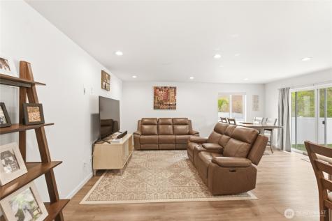 1259 Theo Way Rock Island WA 98850