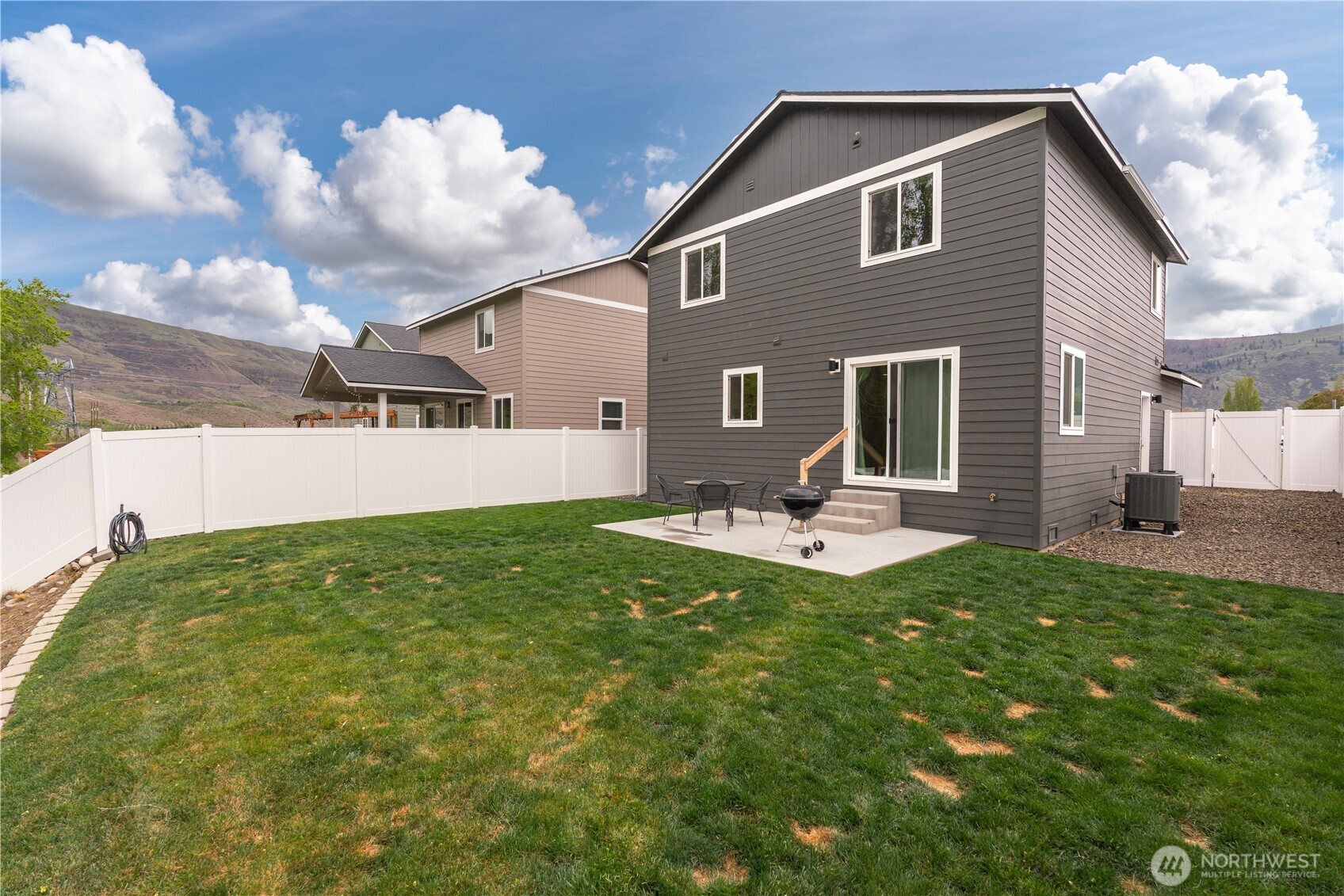 1259 Theo Way Rock Island WA 98850