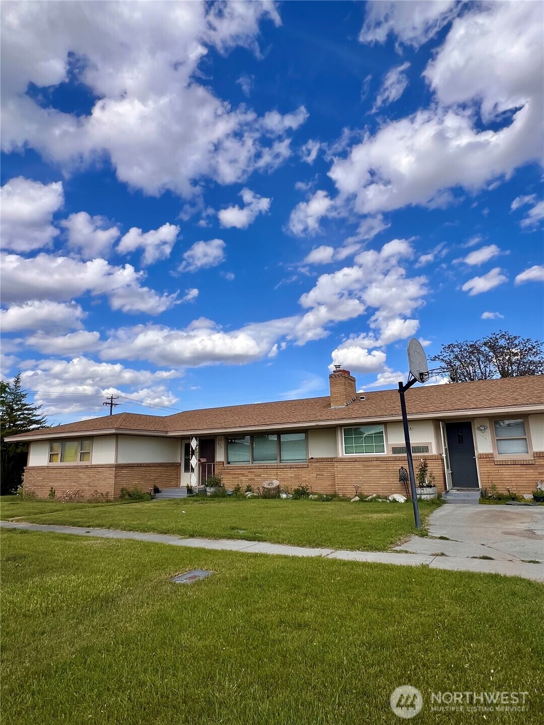 426 S Almira Avenue Connell WA 99326