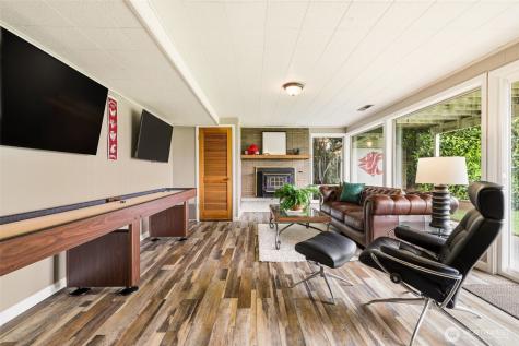 5578 Broad View Avenue NE Tacoma WA 98422