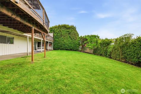 5578 Broad View Avenue NE Tacoma WA 98422