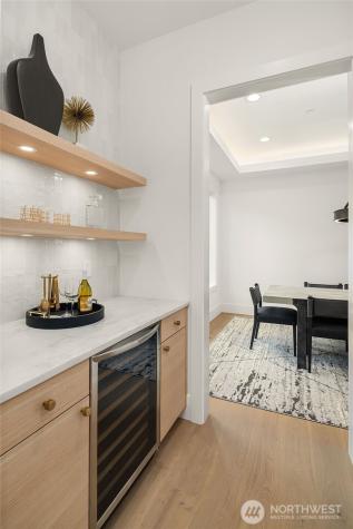 16026 Main Street Bellevue WA 98008