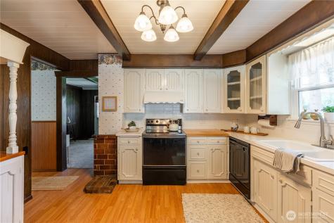 6713 128th Street E Puyallup WA 98373