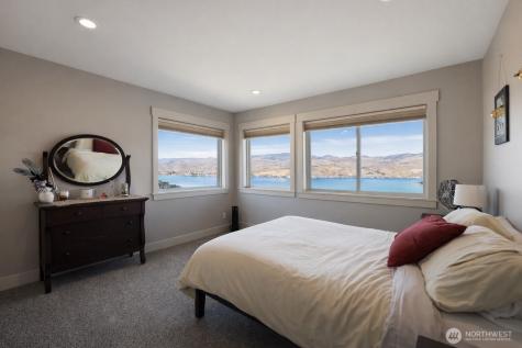 149 Clos Chevalle Road Chelan WA 98816