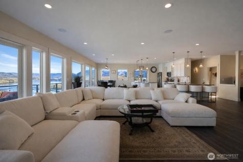 149 Clos Chevalle Road Chelan WA 98816