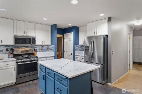 23568 Brixton Place NW Poulsbo WA 98370