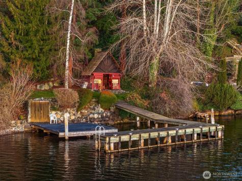 8025 W Mercer Way Mercer Island WA 98040