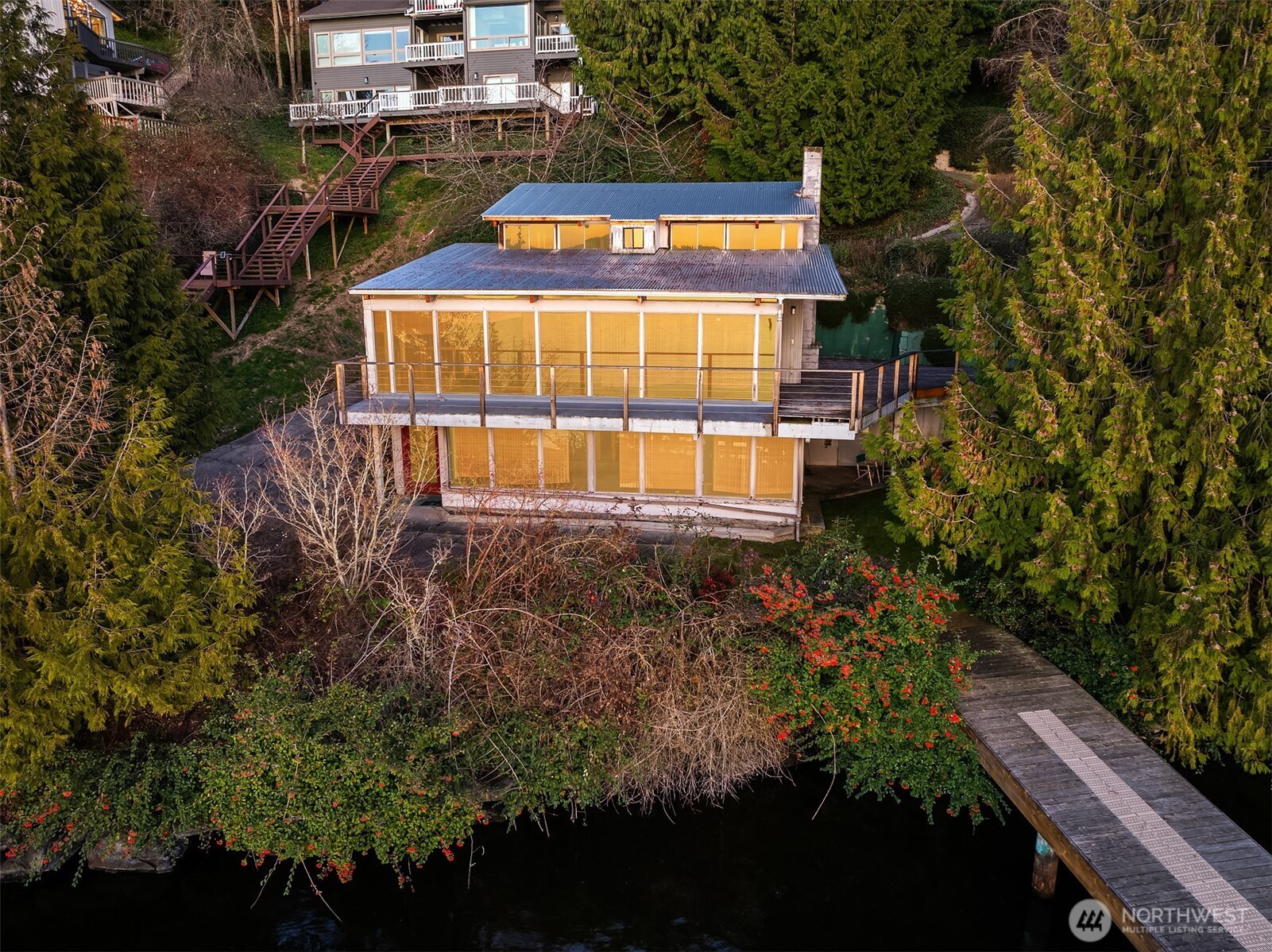 8025 W Mercer Way Mercer Island WA 98040