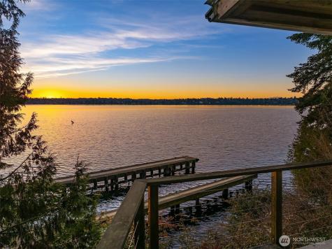 8025 W Mercer Way Mercer Island WA 98040