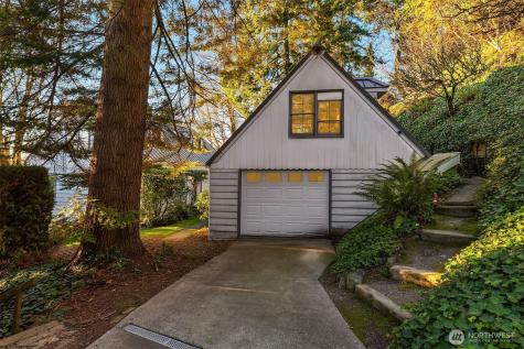 8025 W Mercer Way Mercer Island WA 98040