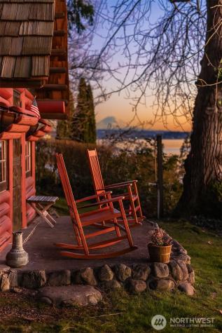 8025 W Mercer Way Mercer Island WA 98040