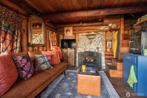 8025 W Mercer Way Mercer Island WA 98040