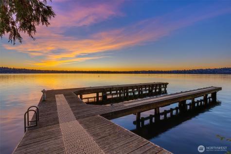 8025 W Mercer Way Mercer Island WA 98040