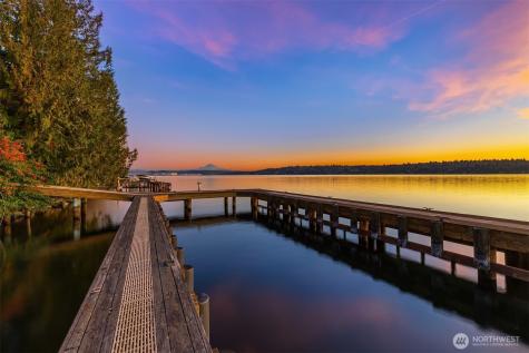 8025 W Mercer Way Mercer Island WA 98040