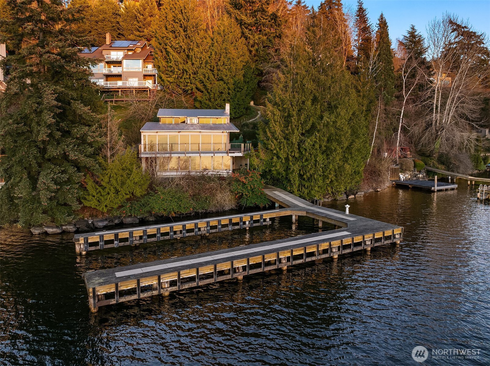 8025 W Mercer Way Mercer Island WA 98040