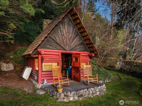 8025 W Mercer Way Mercer Island WA 98040