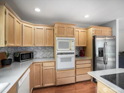 2518 18th Street SE Puyallup WA 98374
