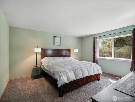 2518 18th Street SE Puyallup WA 98374