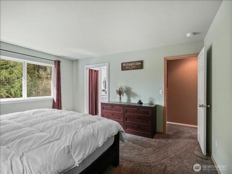 2518 18th Street SE Puyallup WA 98374