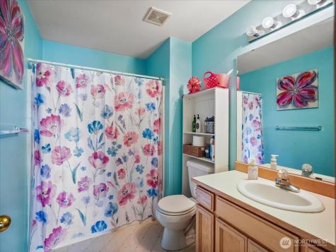 2518 18th Street SE Puyallup WA 98374