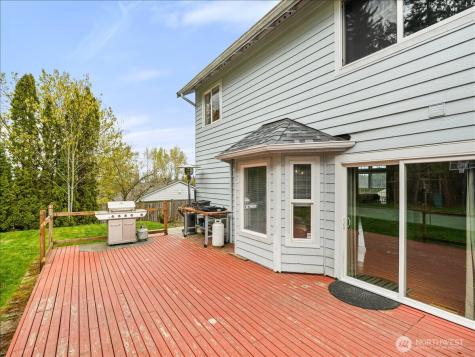 2518 18th Street SE Puyallup WA 98374