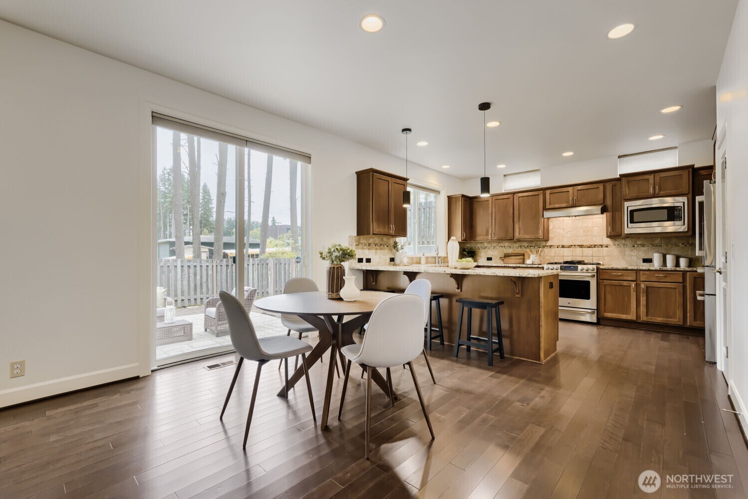 23257 SE 34th Place Sammamish WA 98075