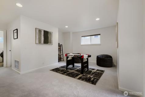 23257 SE 34th Place Sammamish WA 98075