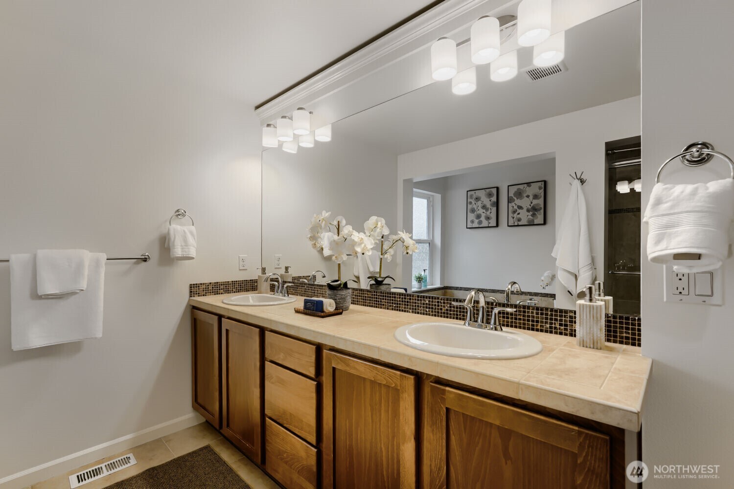 23257 SE 34th Place Sammamish WA 98075