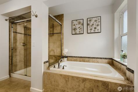 23257 SE 34th Place Sammamish WA 98075