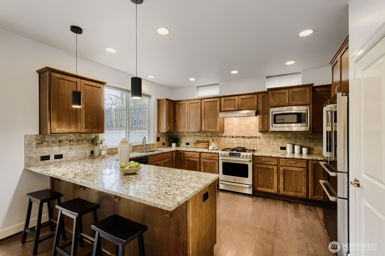 23257 SE 34th Place Sammamish WA 98075