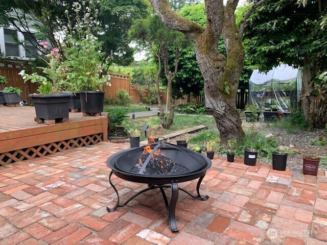 3052 38th Avenue SW Seattle WA 98136
