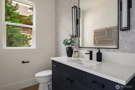 134 8th Court Kirkland WA 98033