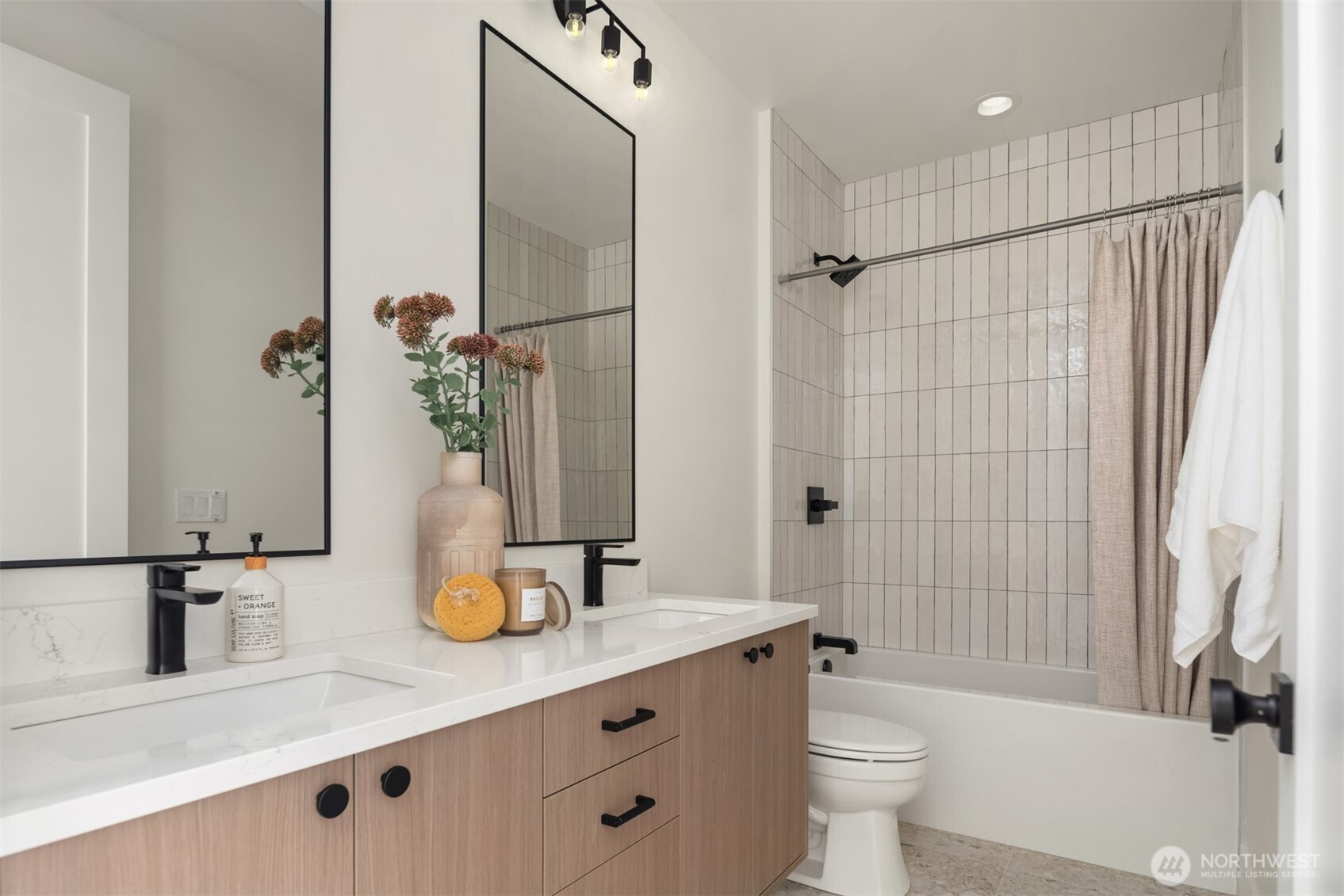 134 8th Court Kirkland WA 98033