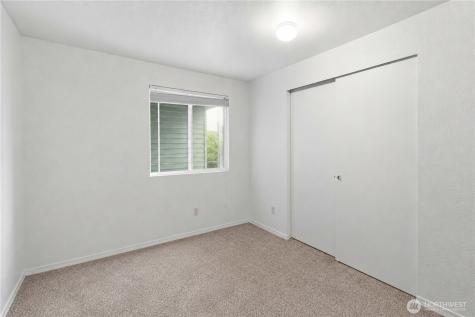 25327 118th Avenue SE Kent WA 98030