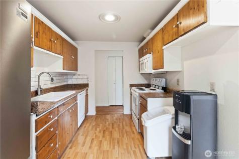 25327 118th Avenue SE Kent WA 98030