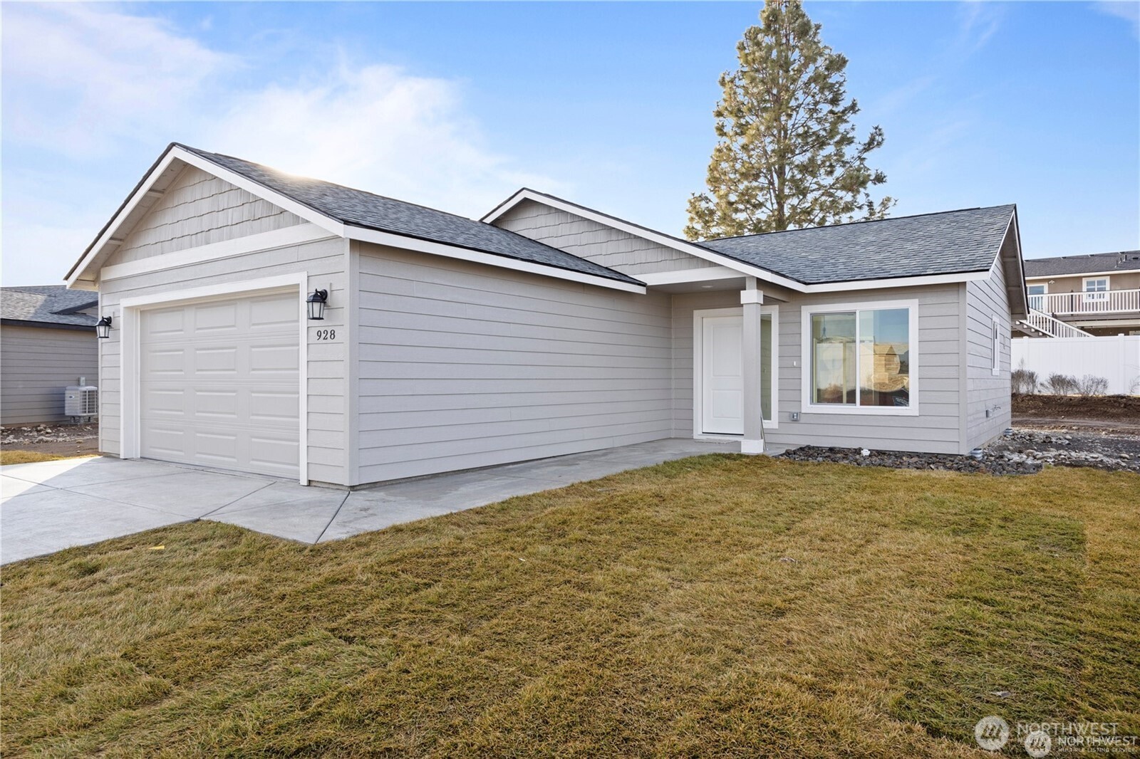 223 Poplar Street NE Royal City WA 99357