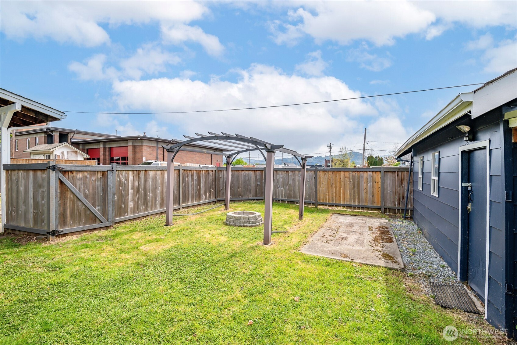 1329 Porter Street Enumclaw WA 98022